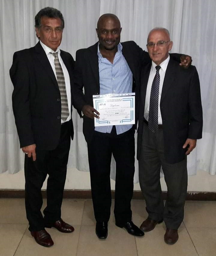 EN EL “MILLONARIO”. El camerunés es fanático del club de Núñez, donde se probó como futbolista hace 12 años.  