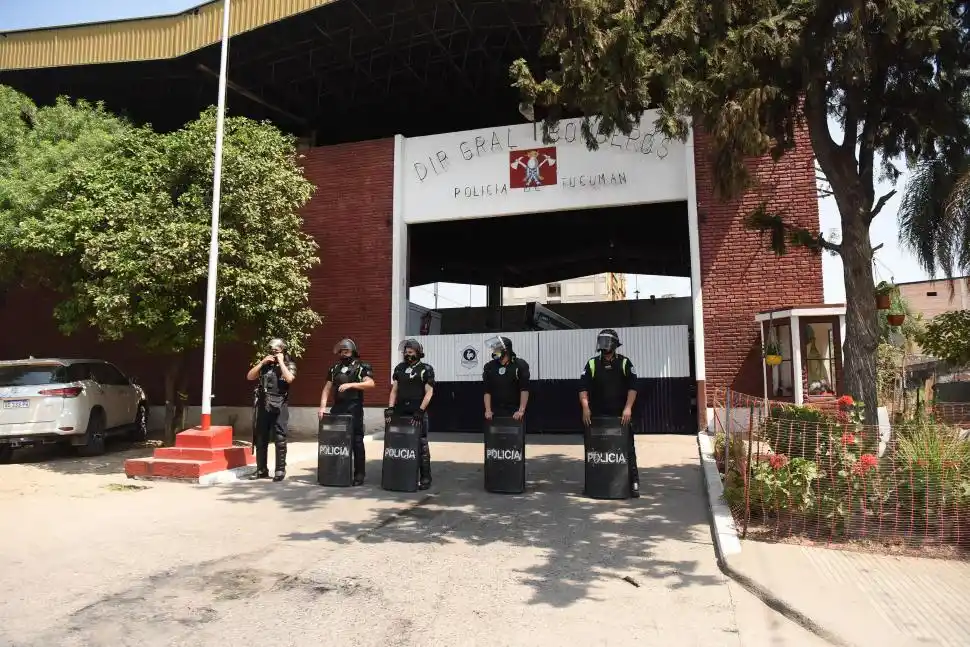EX LUGAR DE DETENCIÓN. Rejas se fugó del cuartel de Bomberos.