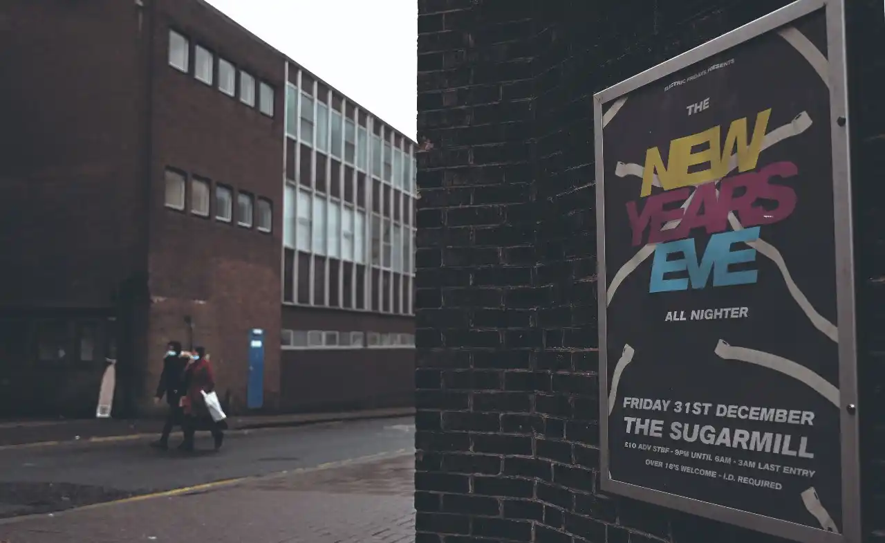 Así despiden en el mundo al segundo año de la peste