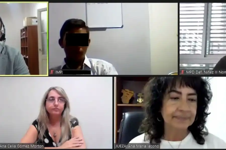 Trepó la pared de una heladería para robar en un departamento en pleno centro 