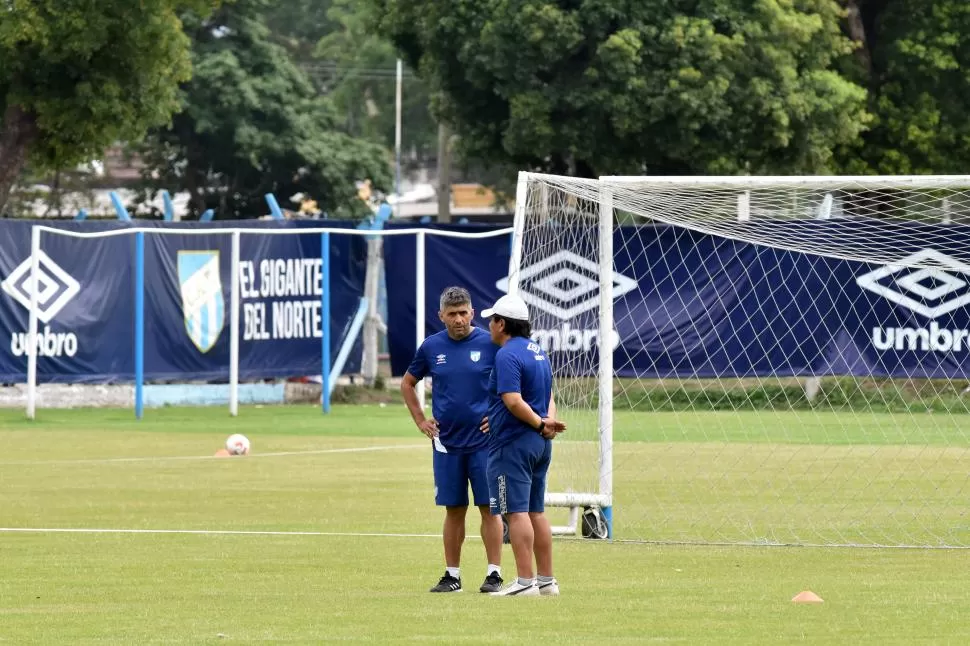 Anastacio trabaja junto al plantel de la Reserva de Atlético
