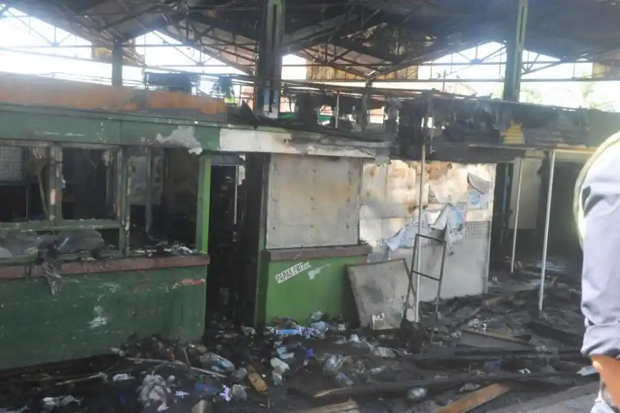 PÉRDIDA TOTAL. Seis locales quedaron totalmente destruidos. 