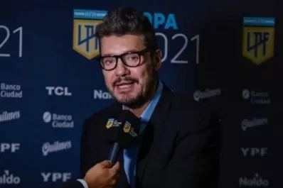 En medio de una crisis institucional, Marcelo Tinelli renunció a la presidencia del club San Lorenzo