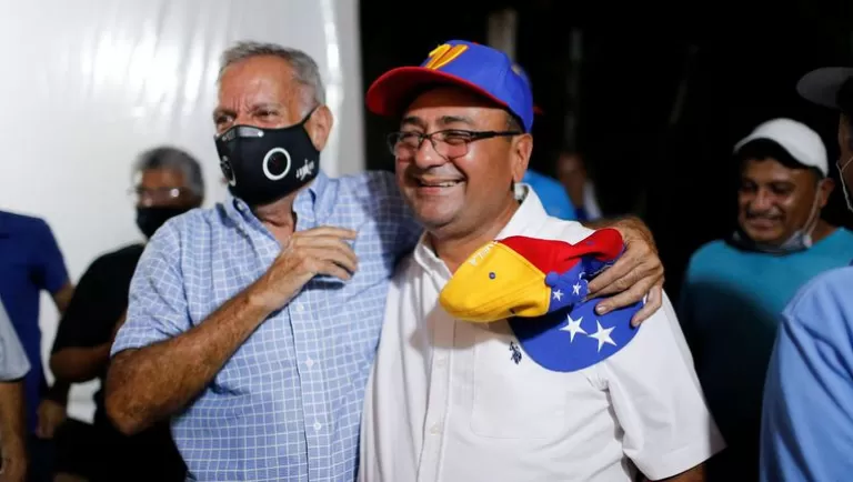 VENEZUELA. Sergio Garrido se impuso al candidato del oficialismo. FOTO REUTERS.