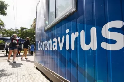 Definen si se elimina el aislamiento de contactos estrechos asintomáticos vacunados