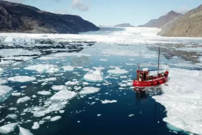 Los glaciares de Groenlandia se reducen por 25° año consecutivo