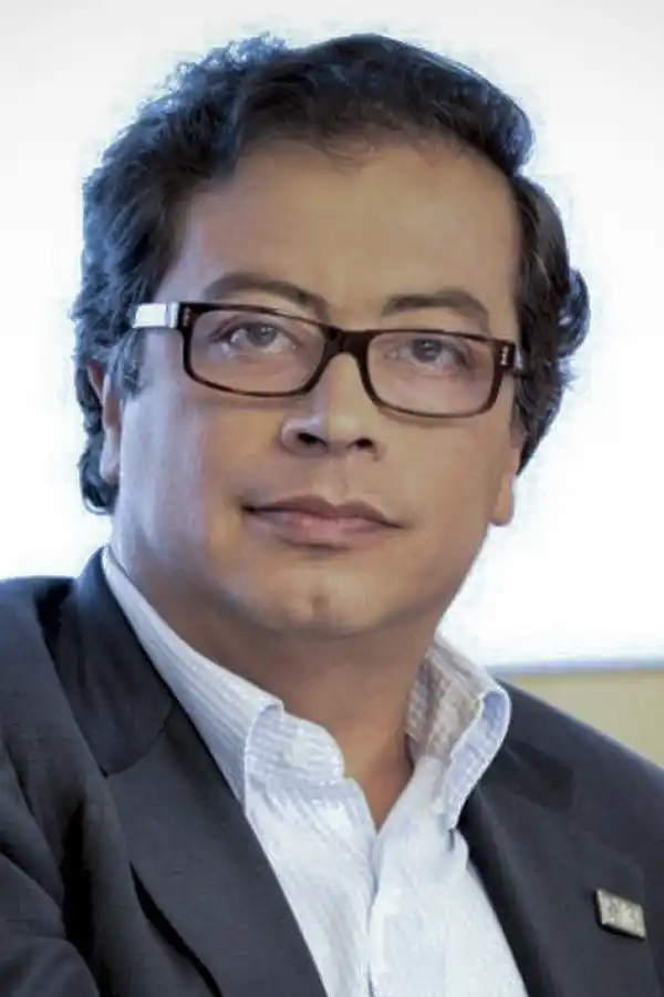  Gustavo Petro, un economista, ex guerrillero y ex alcalde de Bogotá