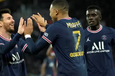 Messi superó a Mbappé como el futbolista más popular en Francia