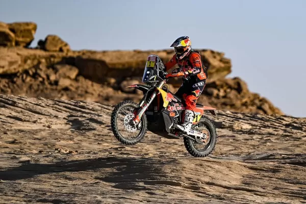 El salteño Kevin Benavides ganó el Rally Dakar en motos y marcó un nuevo récord