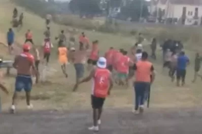 Un hincha de Independiente murió tras una pelea entre barras y manifestantes