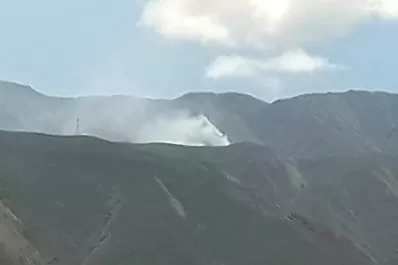 Un incendio de baja dimensión se registró en un cerro de Tafí del Valle