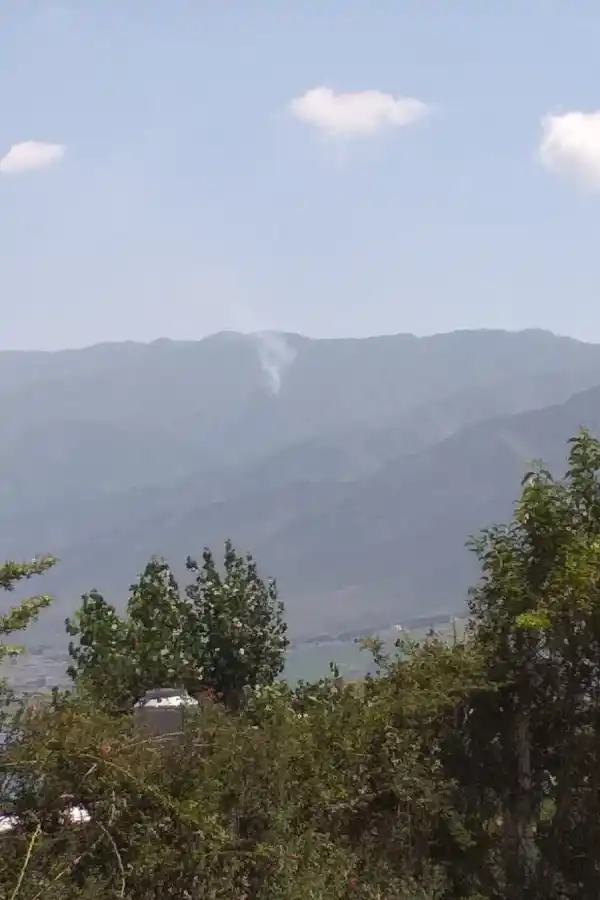 Un incendio de baja dimensión se registró en un cerro de Tafí del Valle