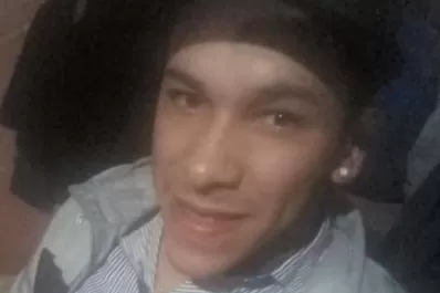 Un preso huyó de la comisaría de Yerba Buena y se tomó un taxi en un shopping