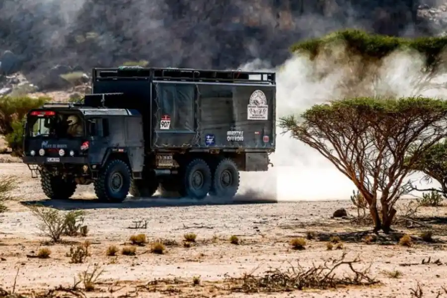 WALL-E (CON CAJA). Un camión de la prueba Classic, con un aspecto similar al personaje de Pixar.