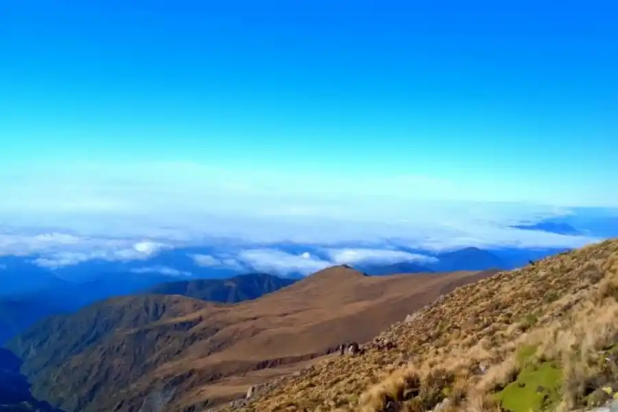 PARQUE ACONQUIJA. Un lugar espectacular para disfrutar de la naturaleza pero sin dañarla prendiendo fuego ni tirando la basura.  foto de david argañaraz