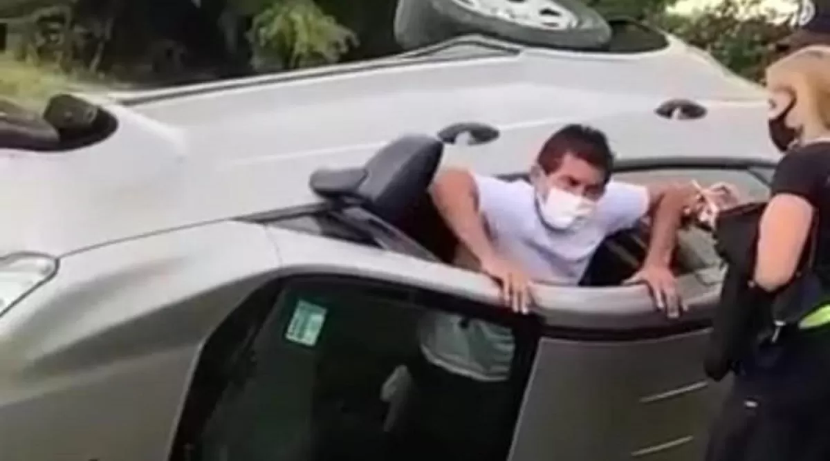 “Pulguita” Rodríguez auxilió a una conductora en Santa Fe.