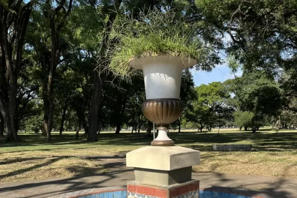 ¿Se han detenido a mirar la variedad de bancos que hay en el Parque 9 de Julio?