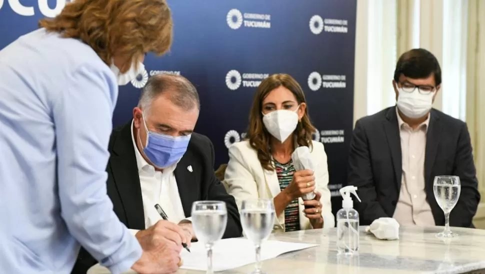 ANUNCIO. Osvaldo Jaldo anuncio que el pago se hará en febrero. comunicación pública