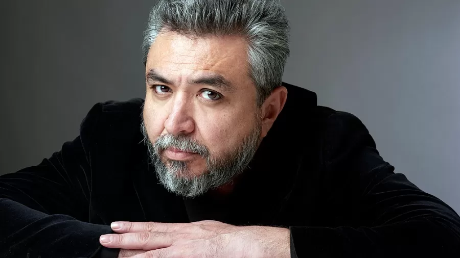 Cristian Alarcón ganó el XXV Premio Alfaguara de Novela