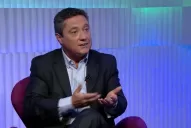 Argentina, en el medio del tironeo de las dos potencias