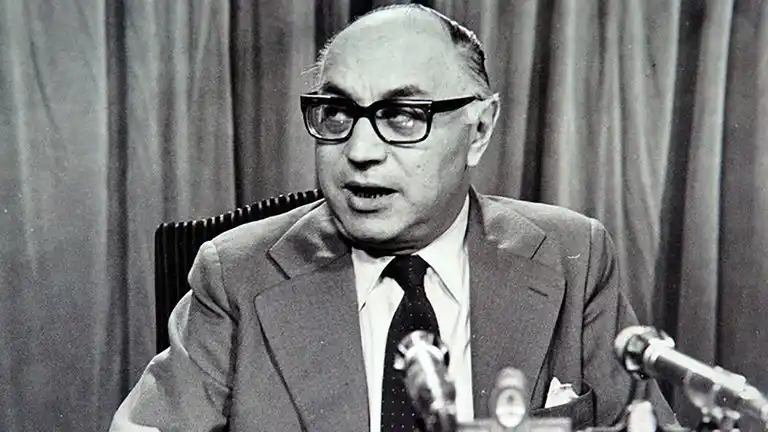 Un libro revela cómo el país lidia con el FMI casi igual que en 1984