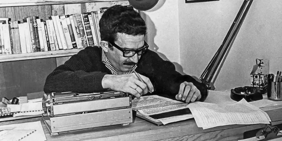 ENTUSIASMO. “¡La primera película que yo veo totalmente hablada en colombiano!”, dijo García Márquez de “La estrategia del Caracol”. Y se comprometió a que buscaría apoyos y la llevaría hasta el Festival de Venecia. 