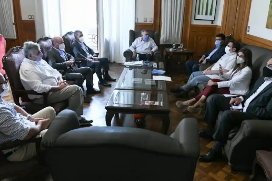 El Gobierno asegura que la presencialidad escolar “está garantizada”, sin pase sanitario