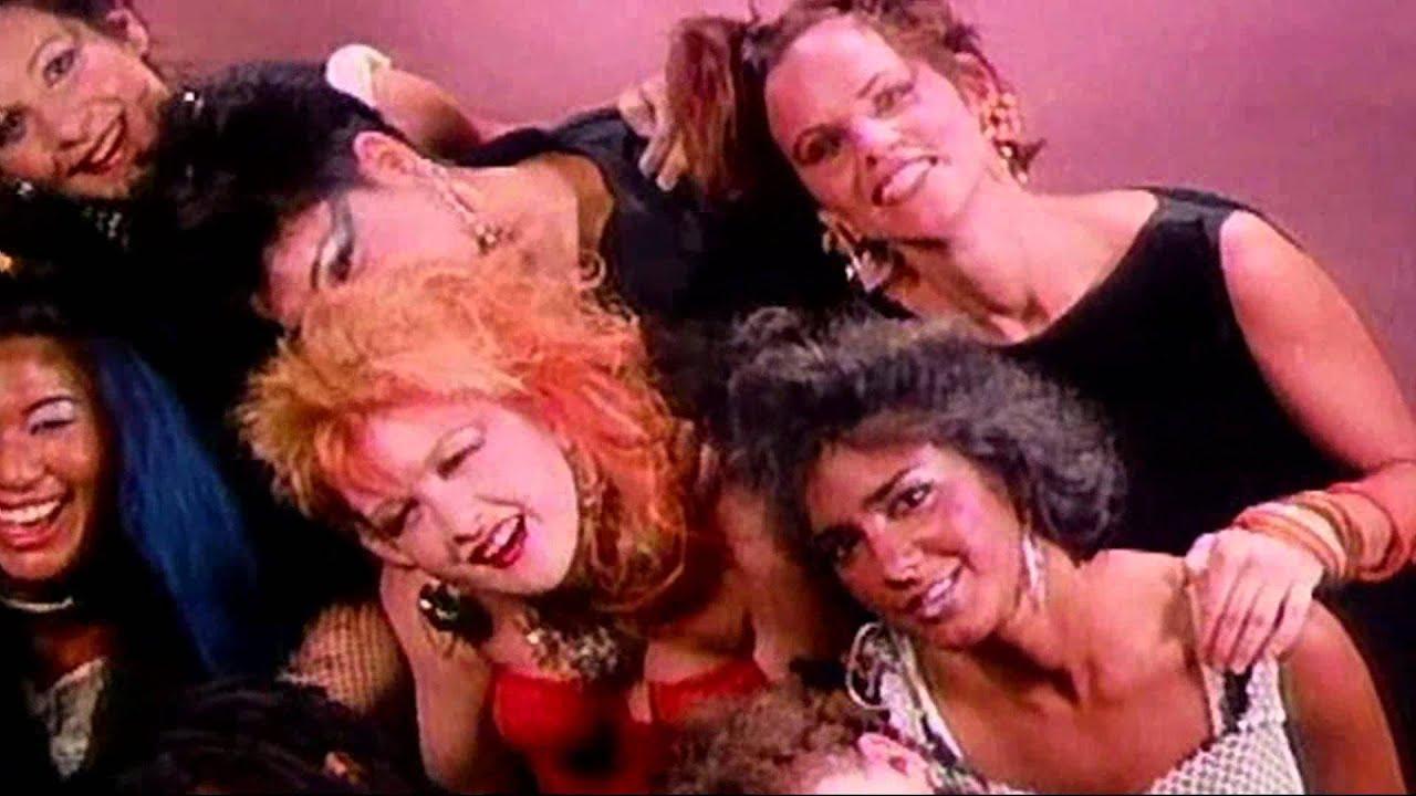 El video de Girls Just Want to Have Fun, de Cyndi Lauper, se une al club de los mil millones