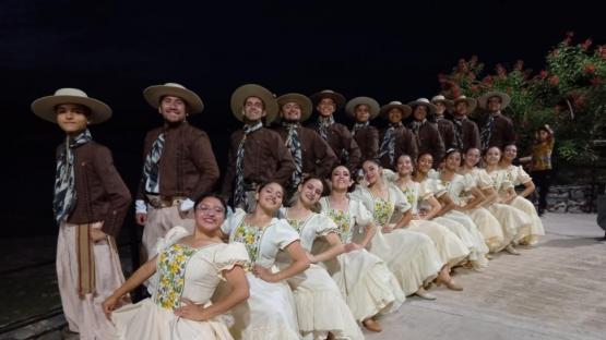 El donaire de la danza de Tafí Viejo brillará en la plaza Próspero Molina