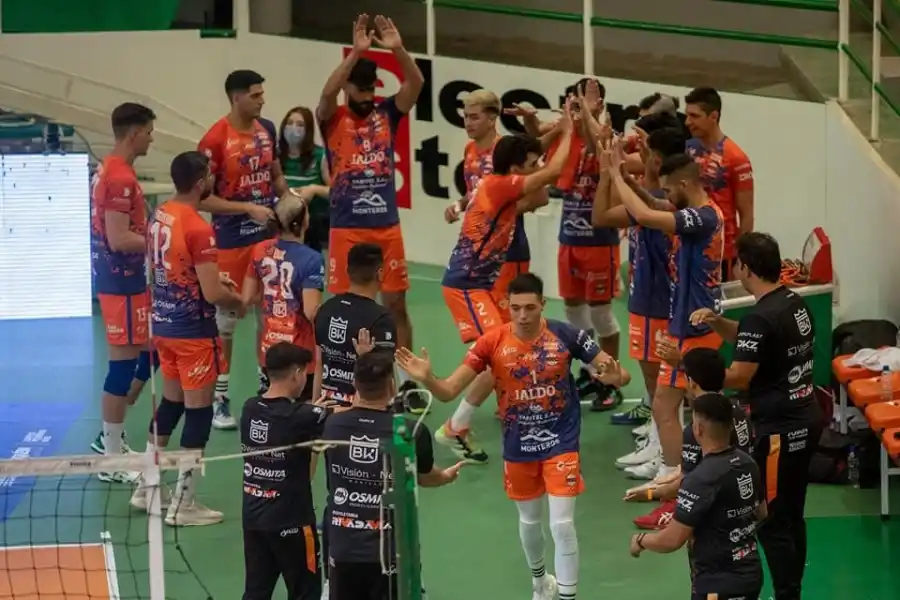 CON LA MENTE EN EL JUEGO. Los monterizos quieren hacerse fuertes de local, buscando revertir lo sucedido en el primer tour. PRENSA aCLAV