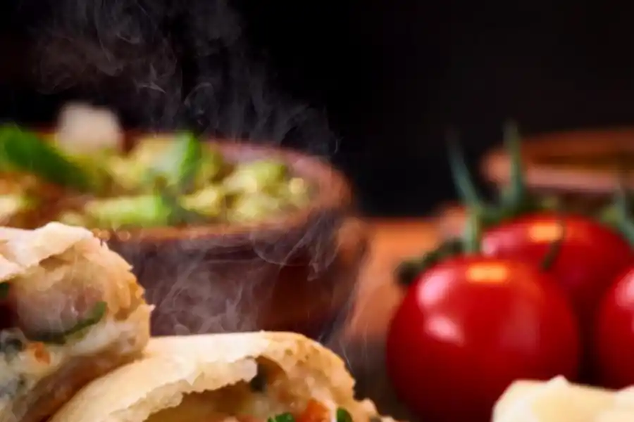 SABORES NUEVOS. Neville ofrece empanadas de varios sabores.