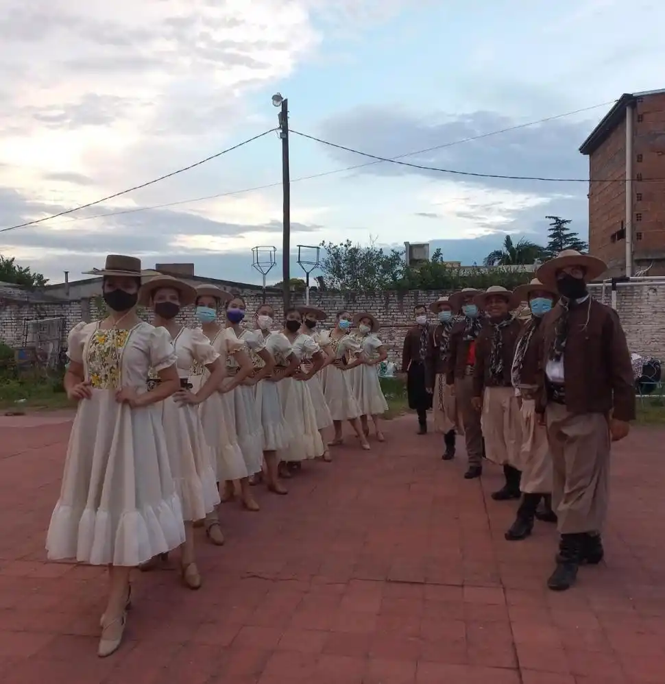 OBJETIVO. Llevan la identidad tucumana y taficeña por el país. 