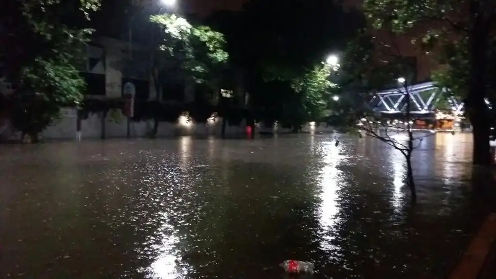 EN DICIEMBRE DE 2016. En esta ocasión una familia de turistas de Buenos Aires fue rescatada por un policía. archivo