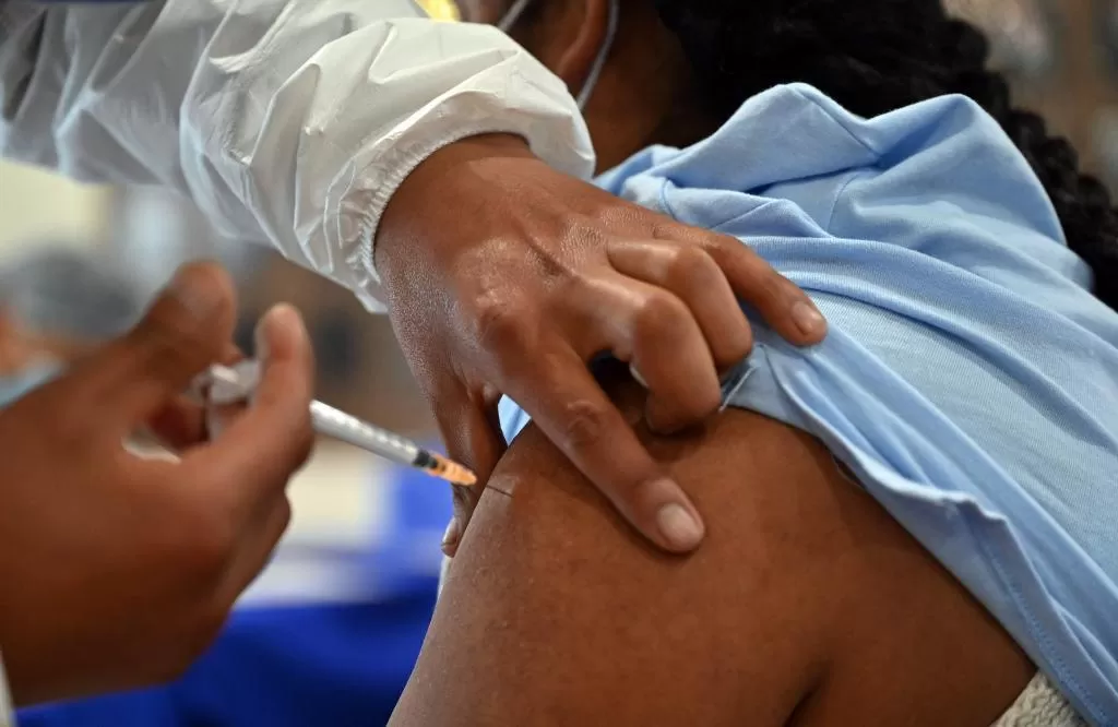 Vacunación contr covid. AFP