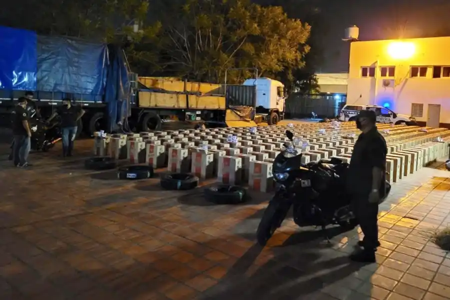 Secuestraron 200.000 paquetes de cigarrillos de contrabando