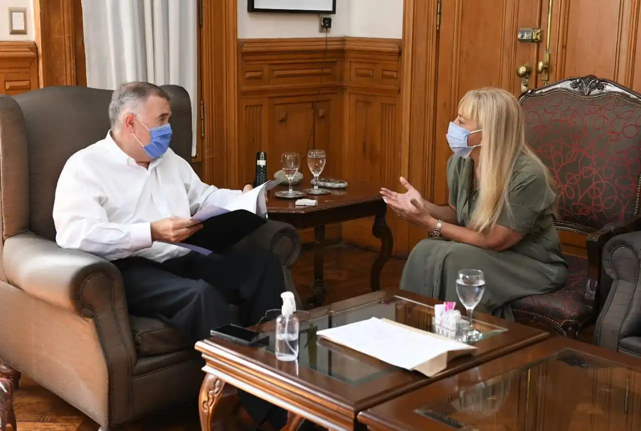 PRENSA Y COMUNICACIÓN