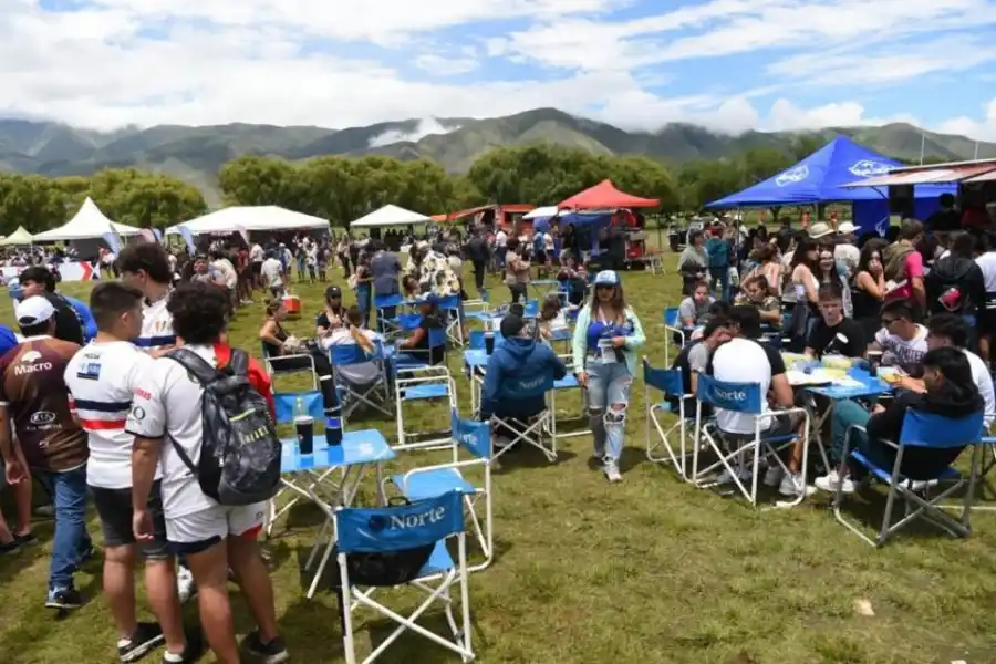 ABIERTO. Los callejones de circulación fueron bastante más anchos de lo habitual para evitar los amontonamientos. 