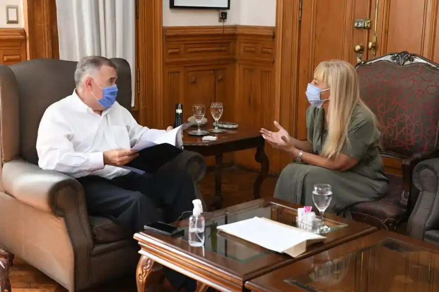 PRENSA Y COMUNICACIÓN