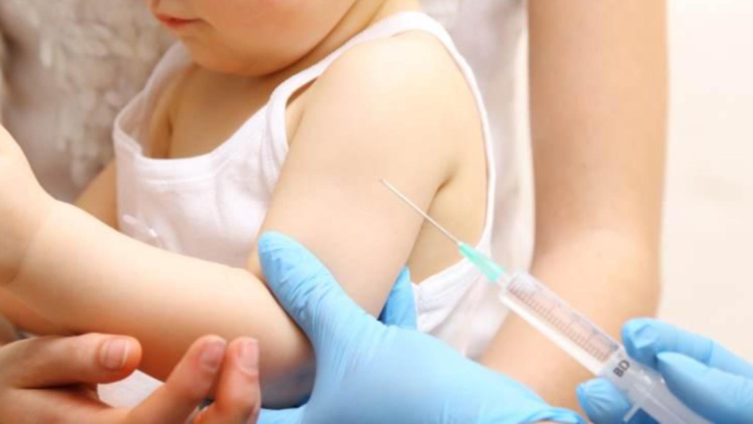 MÁS PEQUEÑOS. Actualmente, Pfizer intenta conseguir una vacuna para inmunizar a niños de 6 meses y hasta los cinco años. ARCHIVO LA GACETA