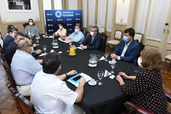 El gabinete provincial analizó la situación sanitaria y el impacto de las inundaciones en Tucumán