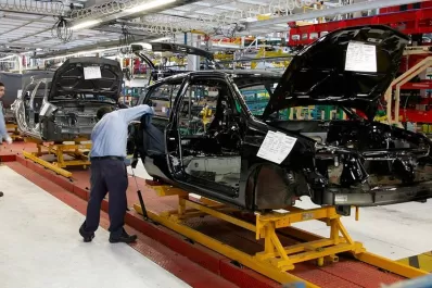 En enero, la producción nacional de vehículos cayó un 23,3%
