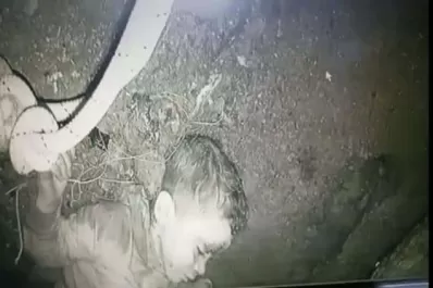 El rescate de un niño que cayó a un pozo tiene en vilo al mundo