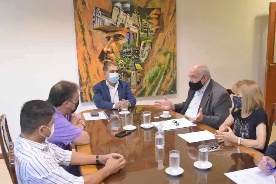 EN COMISIÓN. Legisladores emitieron el dictamen favorable para la prórroga del pase sanitario. Foto: Prensa HLT