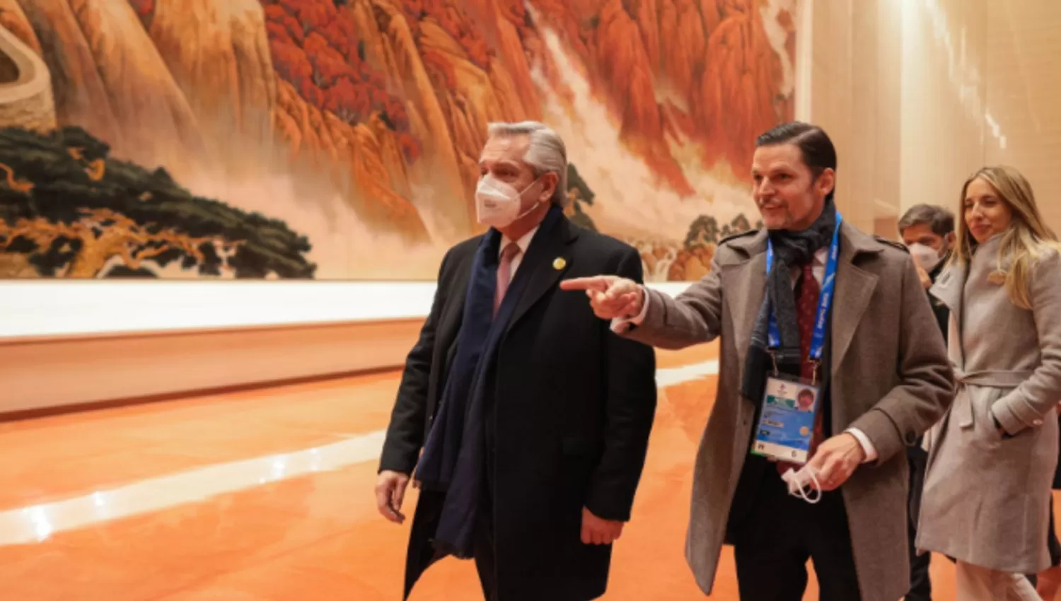 POR BEIJING. El presidente Fernández recorrió el Museo del Partido Comunista chino.
