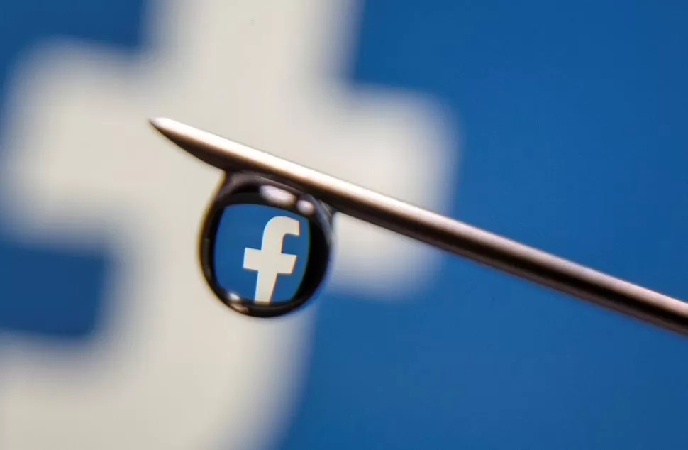 FUERTE RETROCESO. Facebook pierde usuarios rápidamente frente a otras redes más nuevas como Tik-Tok. 