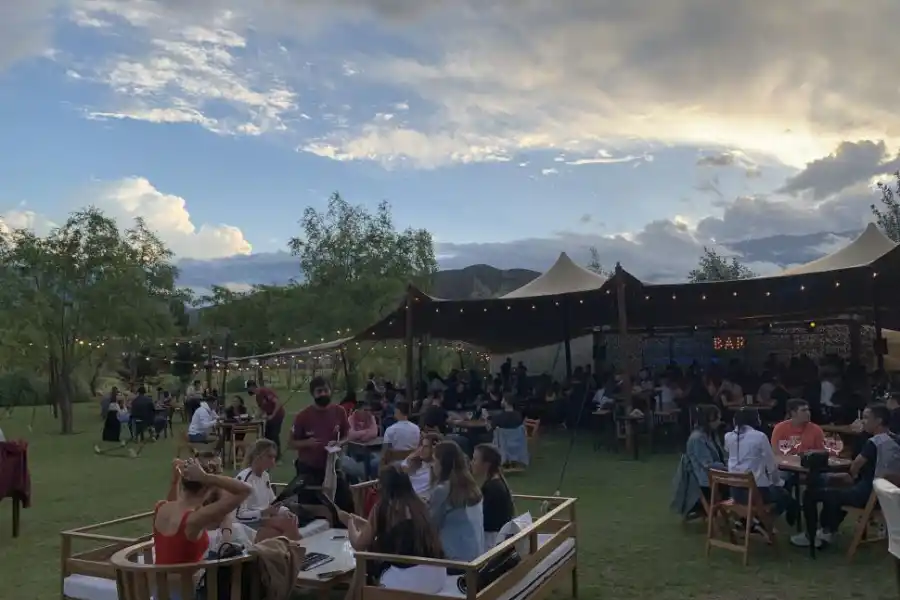 RECREACIÓN. Los bares son una de las opciones más elegidas.  