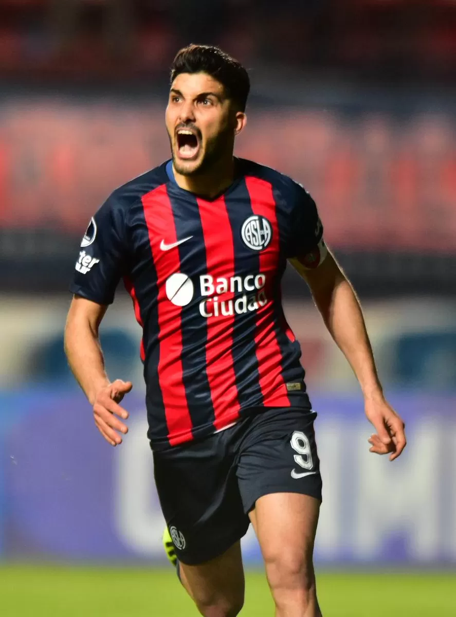 IMPLACABLE. No tuvo un buen 2021, pero Blandi lleva 66 goles en 203 juegos. C.A. SAN LORENZO 