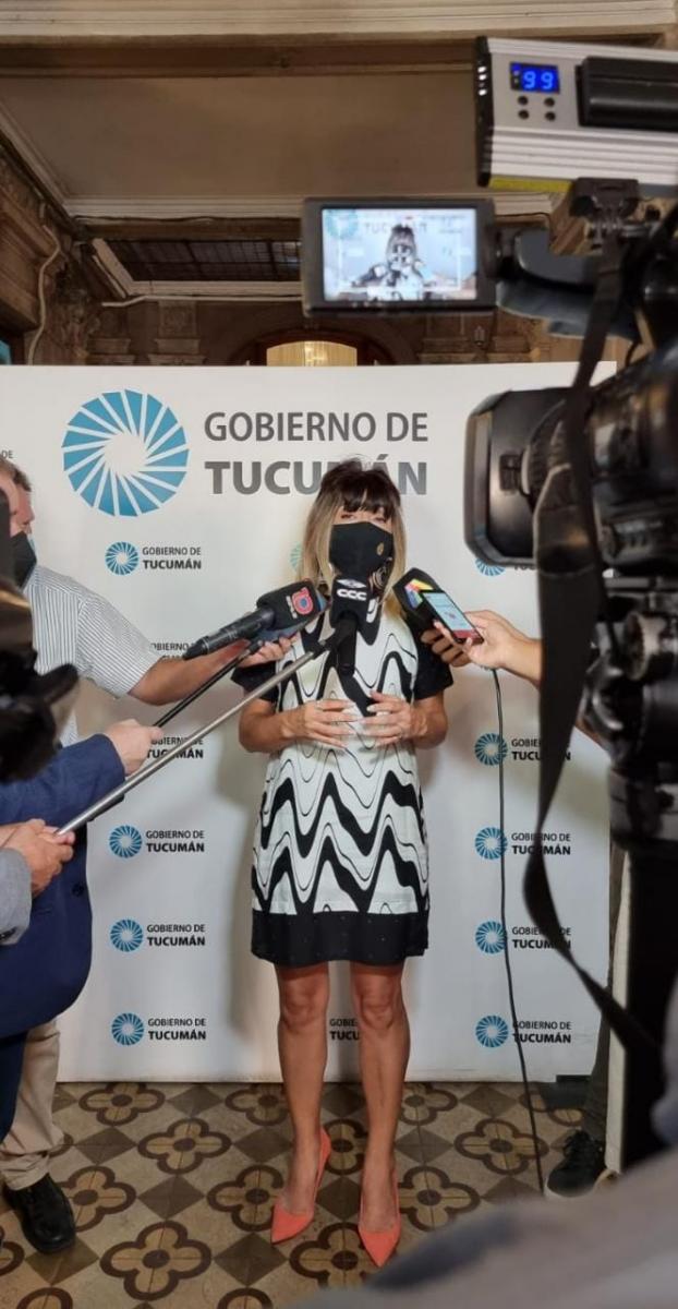 EN CASA DE GOBIERNO. Stella Maris Córdoba, interventora del Instituto de la Vivienda. Foto: Prensa IPVDU