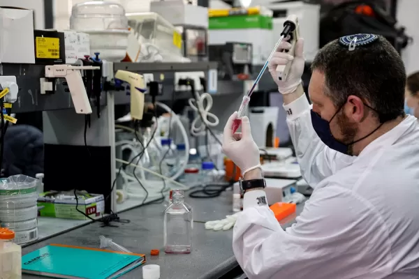 Conocé la tecnología que ayuda a pacientes paralizados a caminar