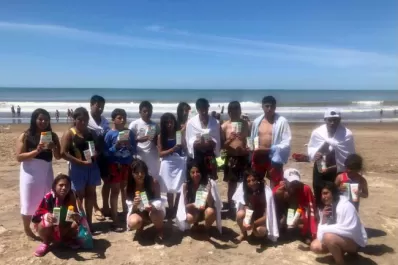 Los alumnos de Chasquivil conocieron el mar y disfrutan a pleno sus vacaciones